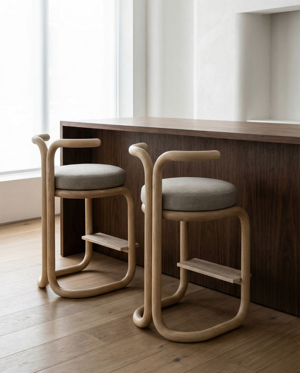 Arc Flow Bar Stool
