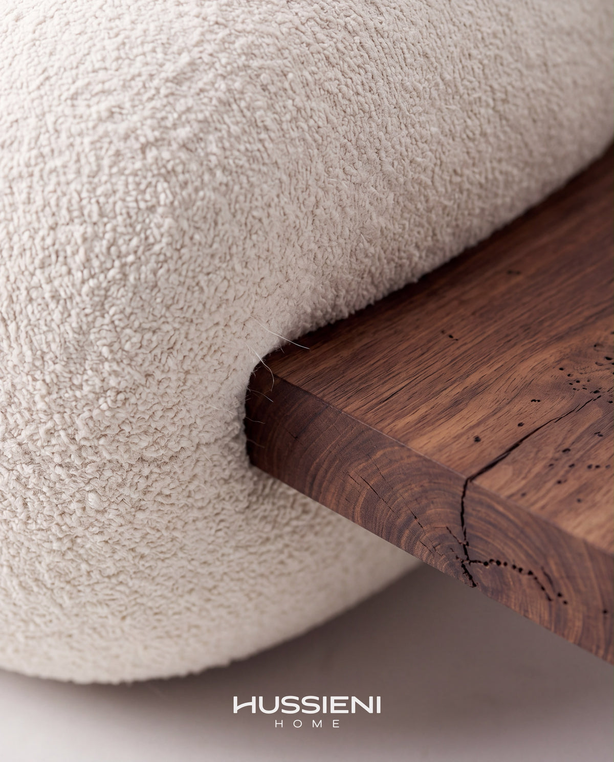 PASSANTE Bouclé Lounge Chair