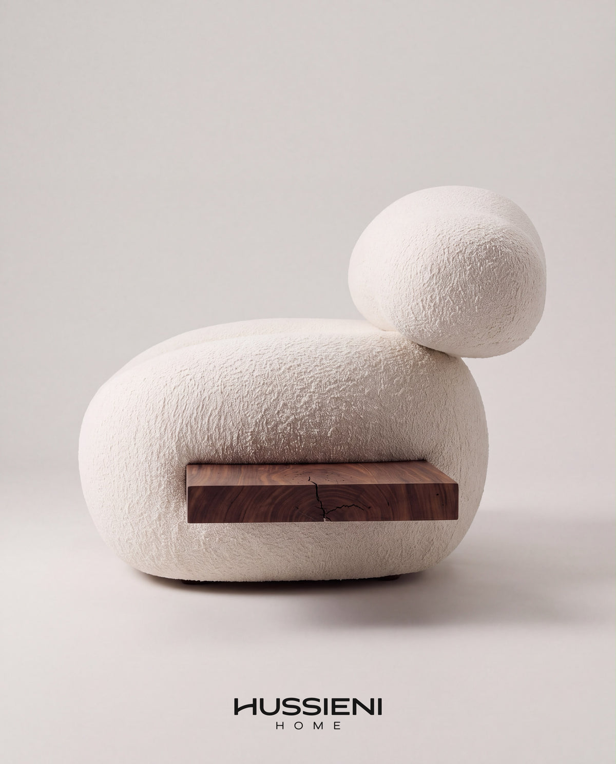 PASSANTE Bouclé Lounge Chair