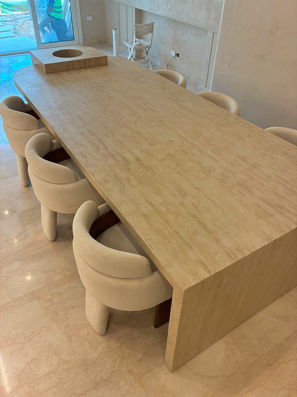 MONOLITH Dining Set
