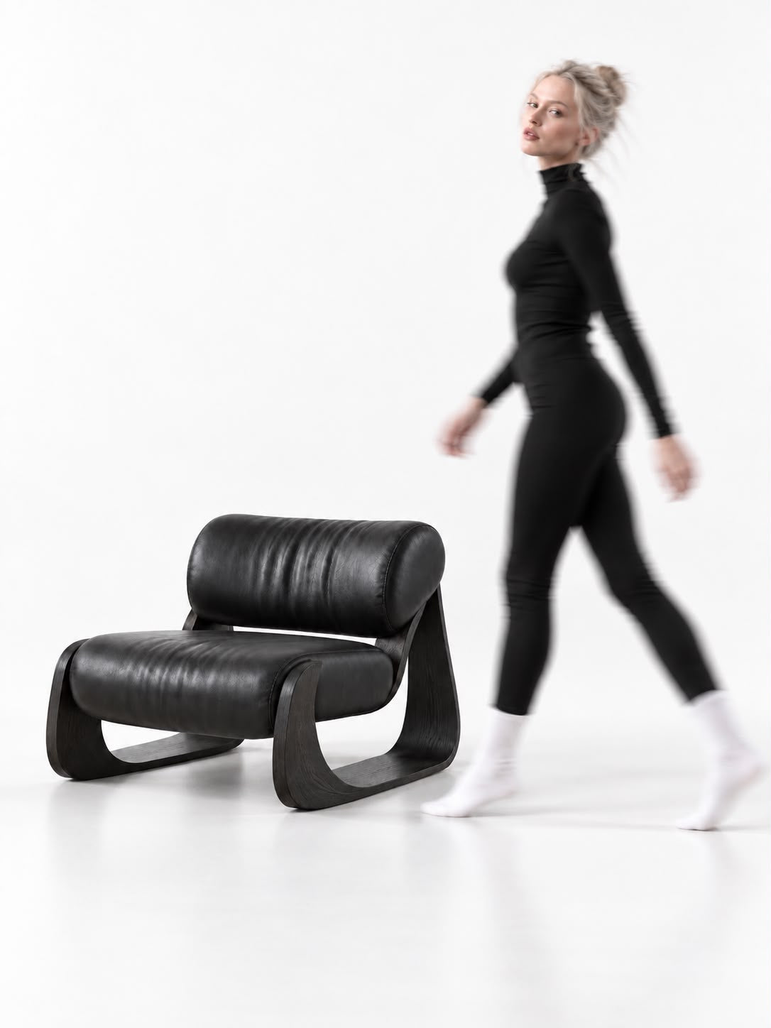 RIVA Loop Lounge Chair