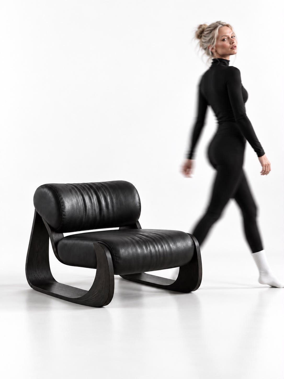 RIVA Loop Lounge Chair