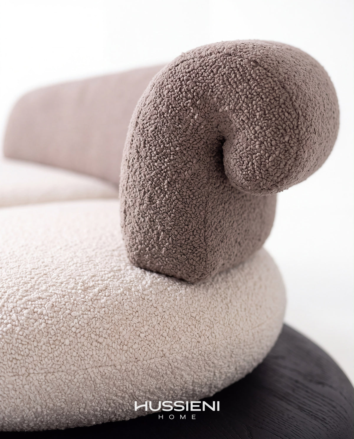 VOLUTA scroll backrest detail