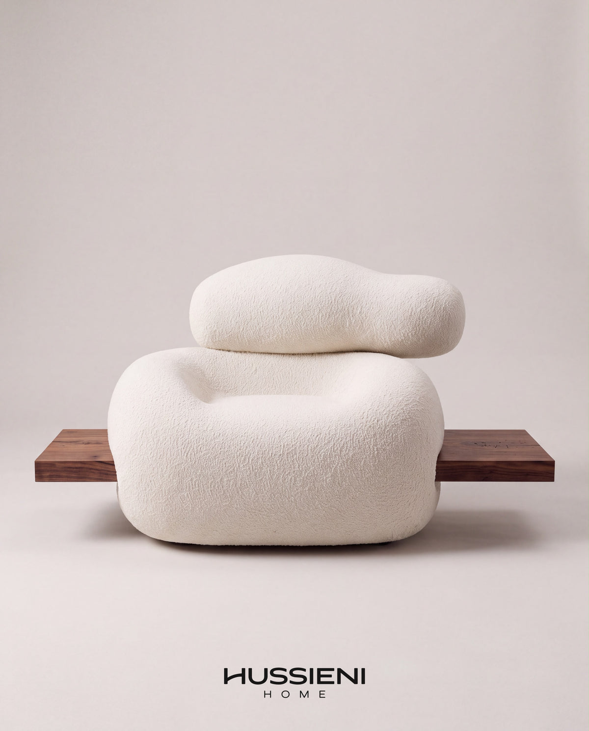 PASSANTE Bouclé Lounge Chair