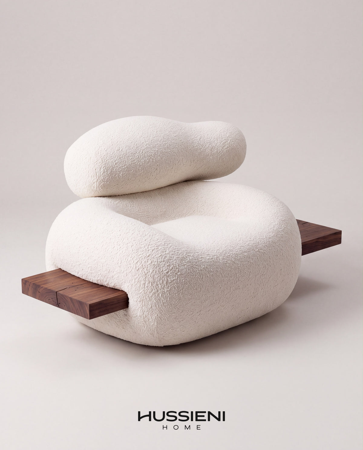 PASSANTE Bouclé Lounge Chair